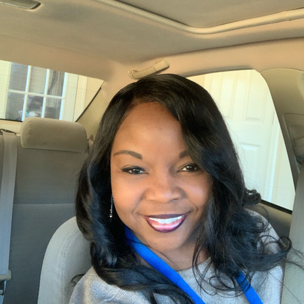 Meet your Posher, Angela